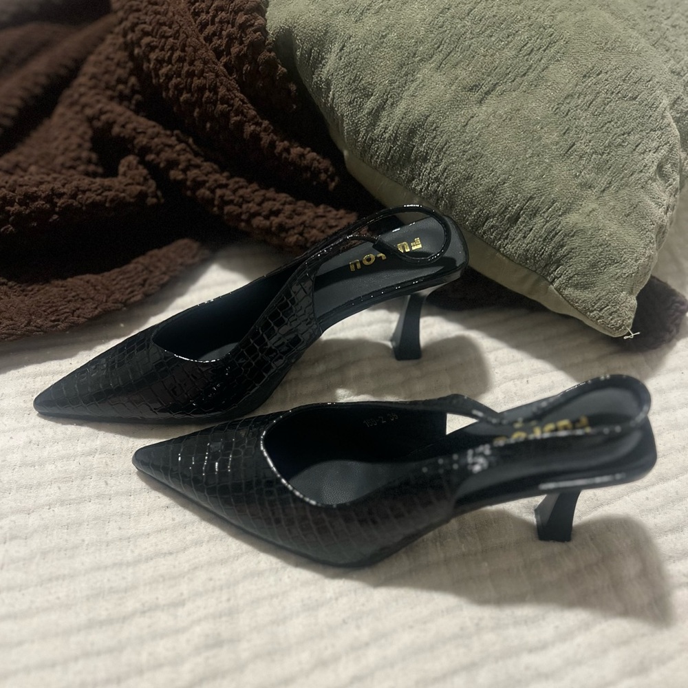 Classy Black Slingback Heeled Mules